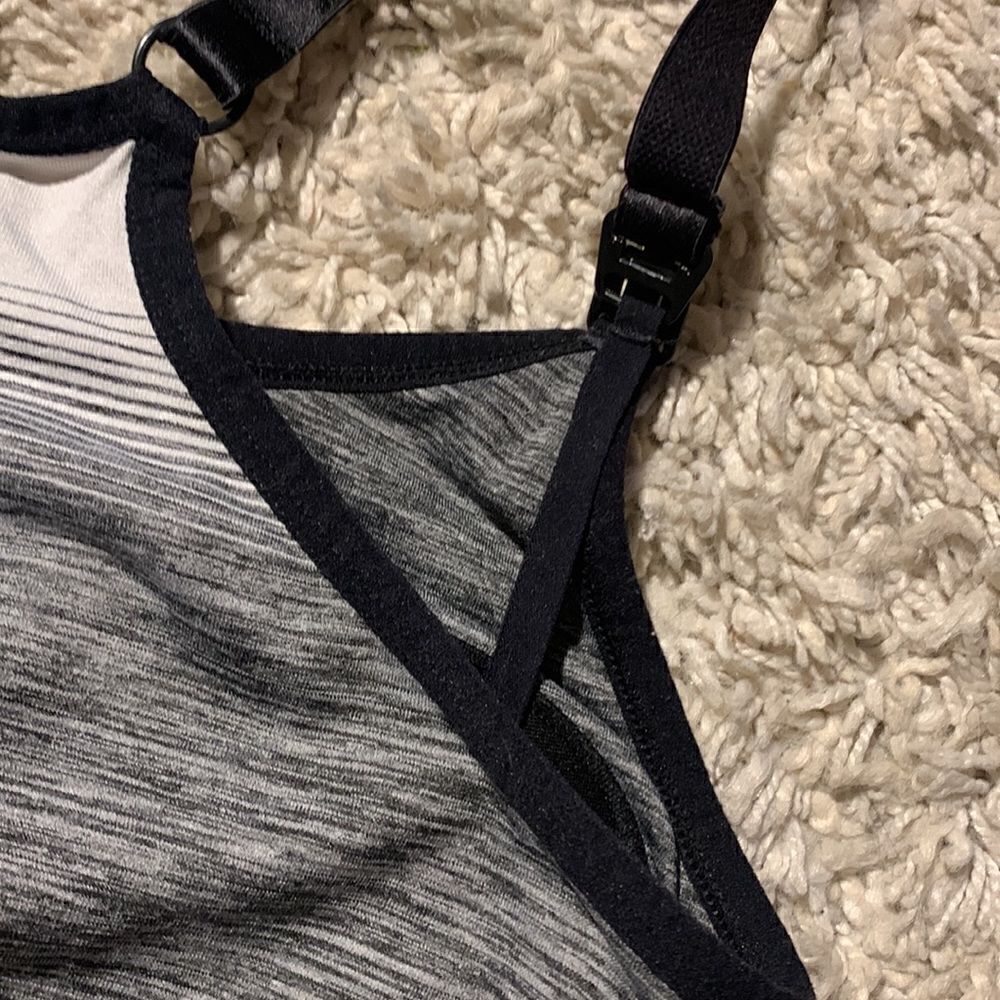 Isabel EUC gray maternity bra Size small - Picture 4 of 5